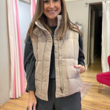 Quilted Puffer Vest adrian-album:A9E66AC6-5D51-4C1A-BBB4-05D49000BB7E