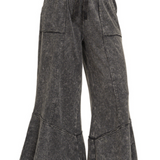 Exposed-seam flare hem pants with pockets