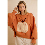 OVERSIZED PUMPKIN PATCH PULLOVER SWEATSHIRT